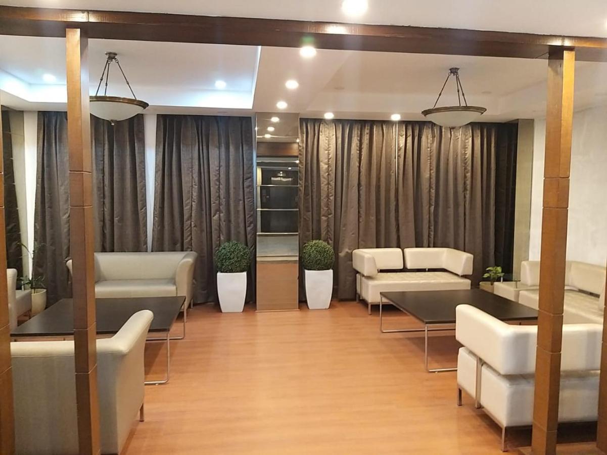Hide Away Suites Noida Ngoại thất bức ảnh