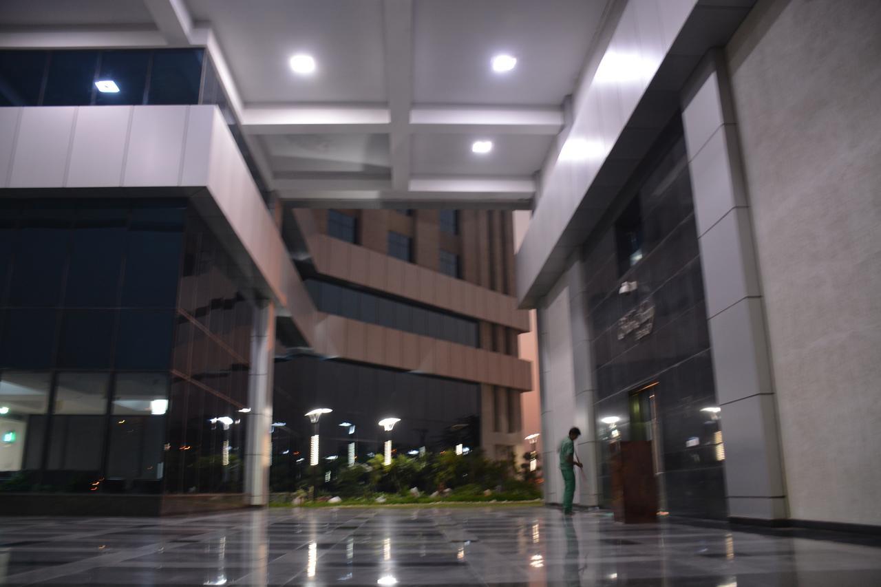 Hide Away Suites Noida Ngoại thất bức ảnh