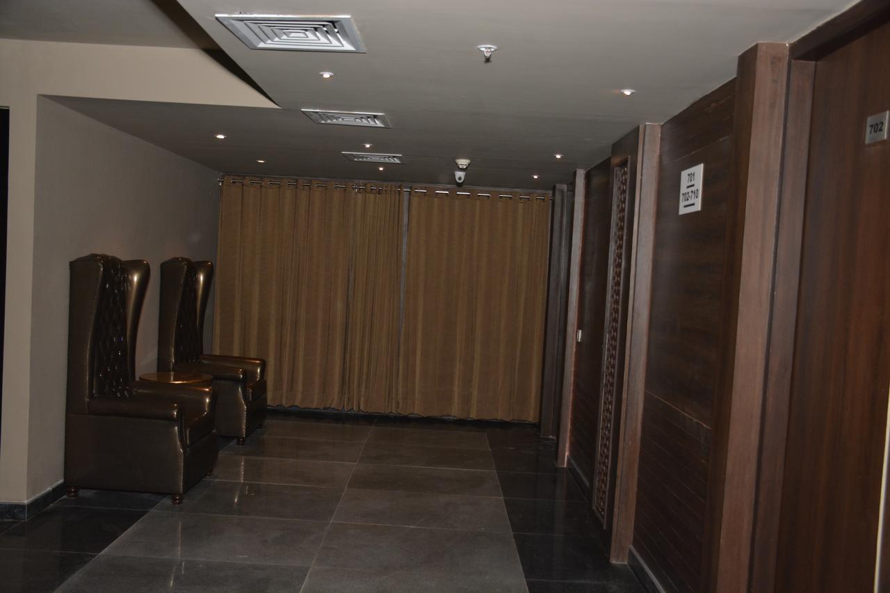 Hide Away Suites Noida Ngoại thất bức ảnh