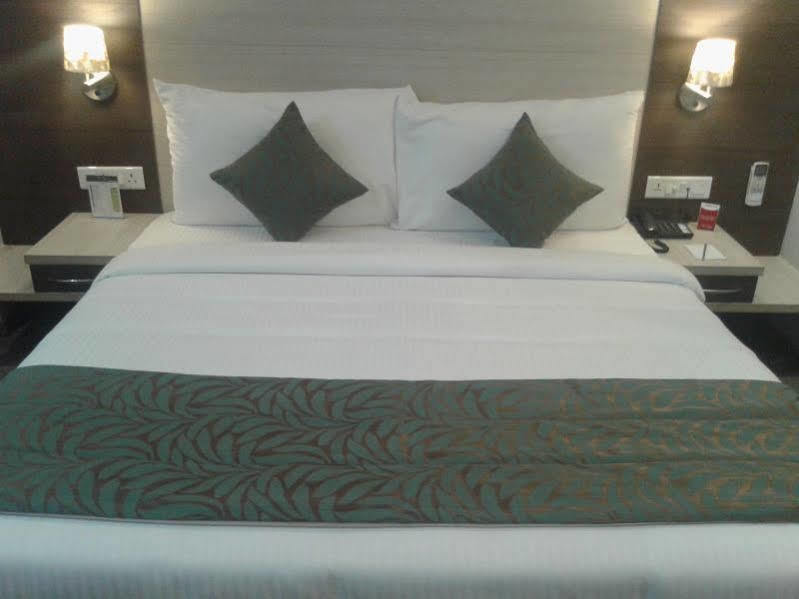 Hide Away Suites Noida Ngoại thất bức ảnh